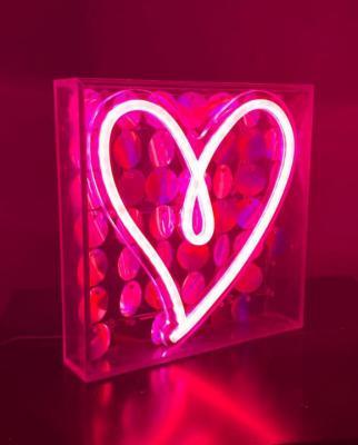 CONZEPT NEONSKILT HEART TIL USB