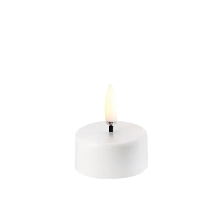 UYUNI TEALIGHT 400 FYRFADSLYS, HVID, Ø3,9 CM x H2,4 CM