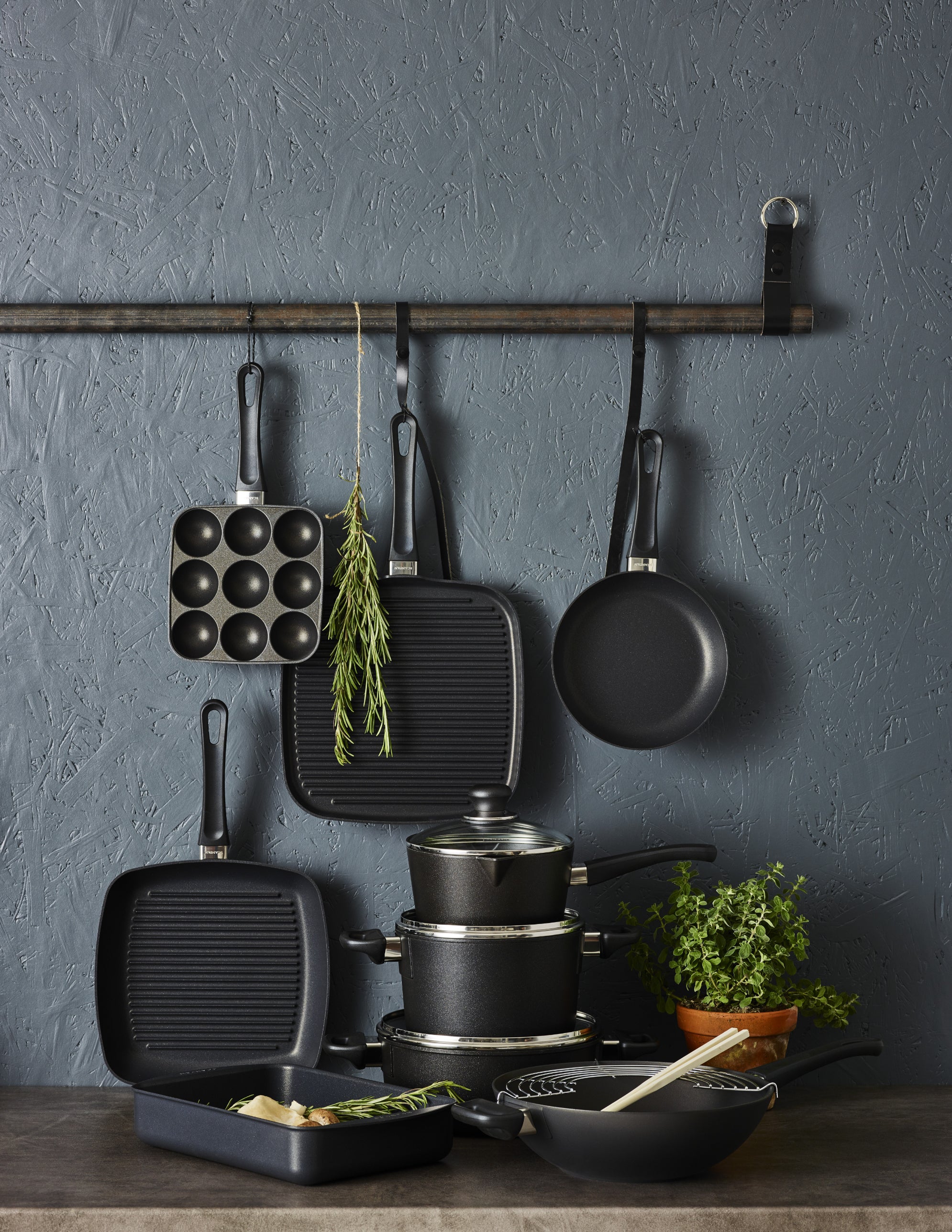 SCANPAN BRADEPANDE 39X27 CM