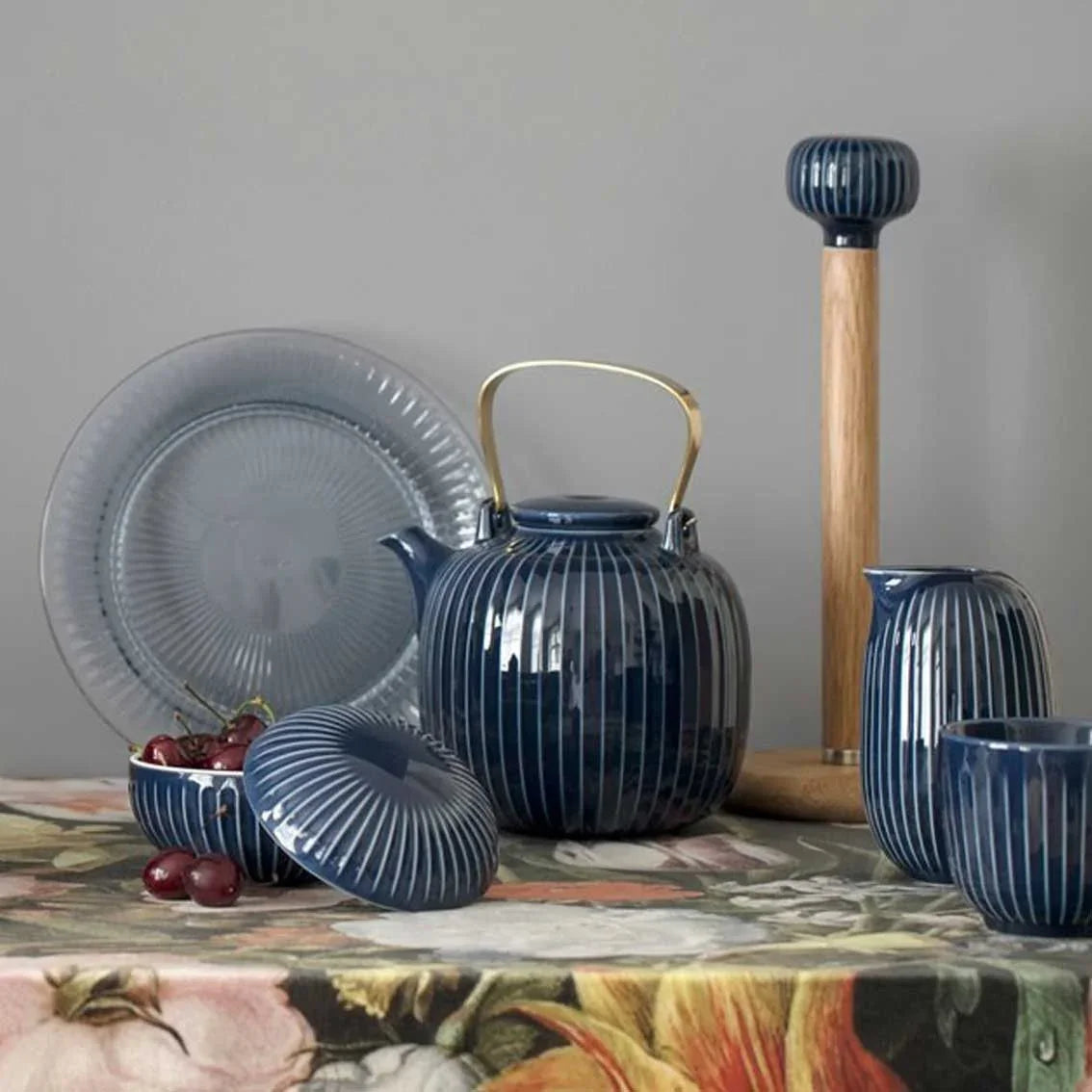 HAMMERSHØI KØKKENRULLEHOLDER INDIGO