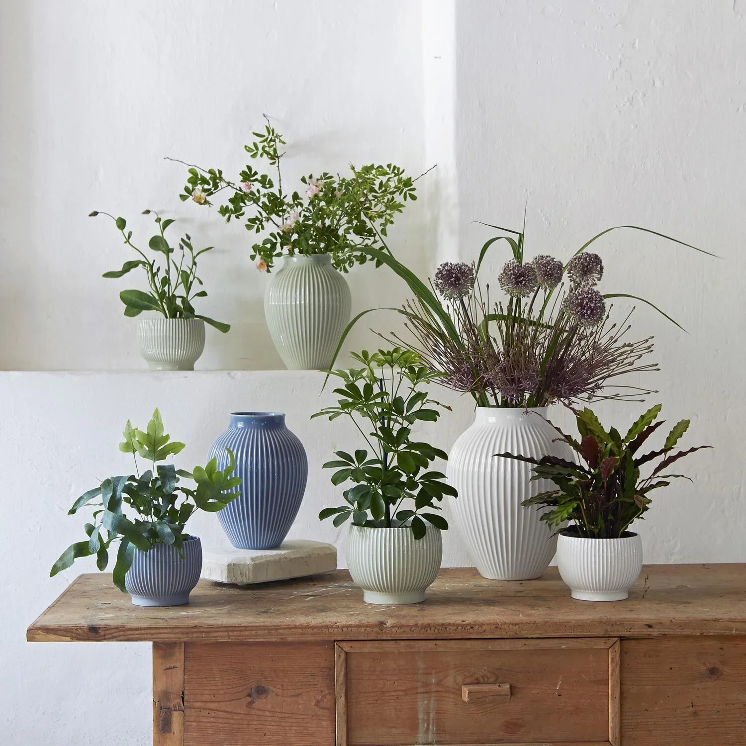 KNABSTRUP VASE 12,5 CM LAVENDELBLÅ MED RILLER