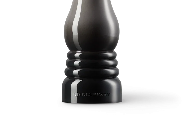 LE CREUSET PEBERKVÆRN 21 CM FLINT