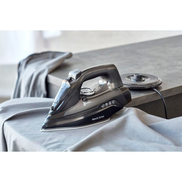 NORDIC SENSE DAMPSTRYGEJERN LEDNINGSFRIT SORT