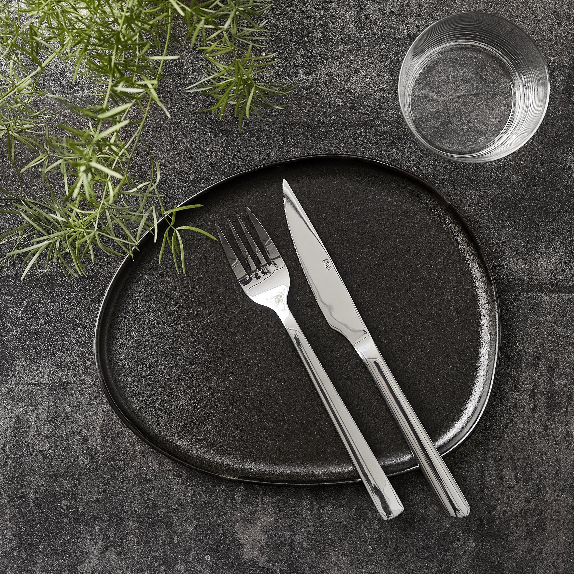 RAW STEAKBESTIK 8-DELE BLANK STÅL