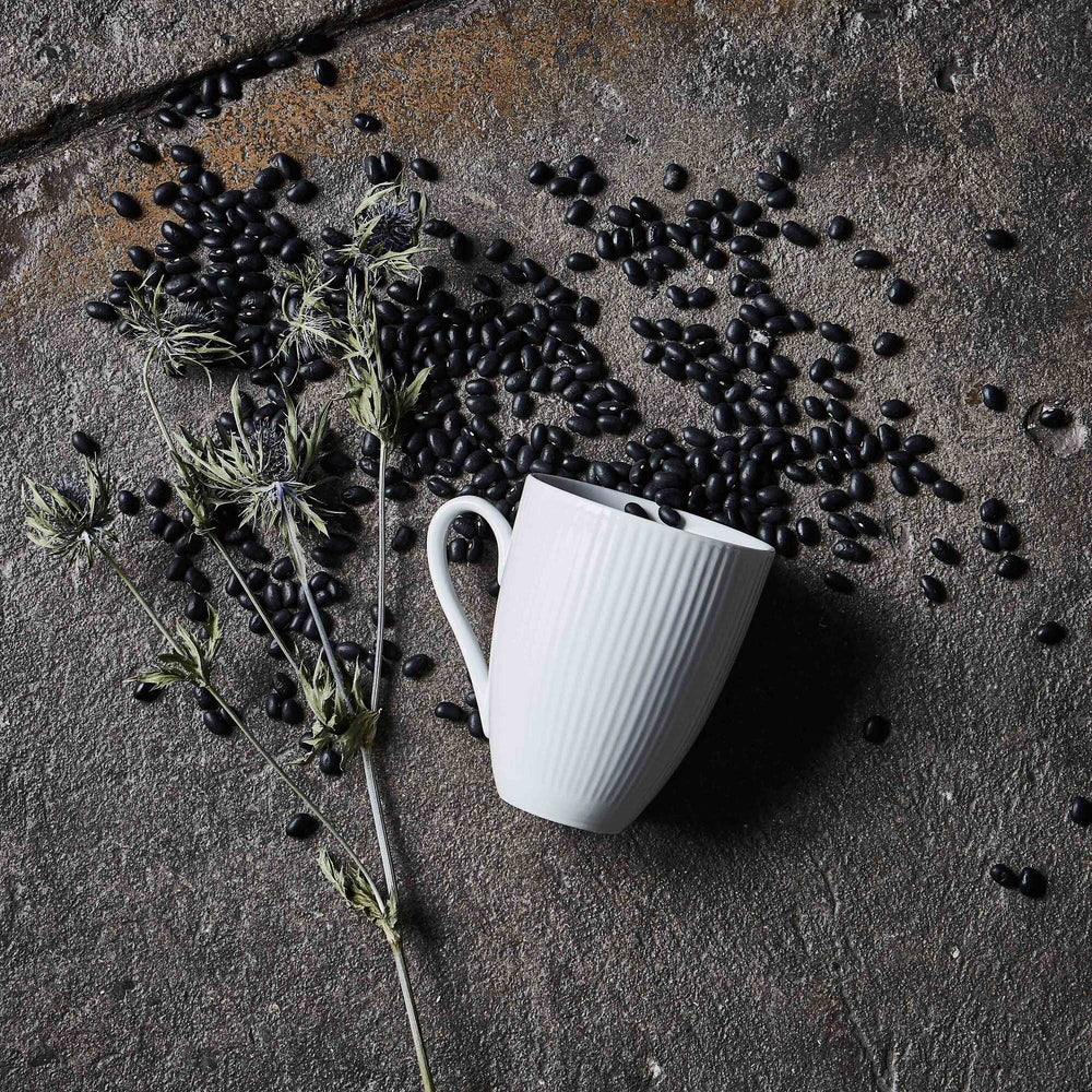 GROOVY KRUS 30 CL. RILLET HVID PORCELÆN
