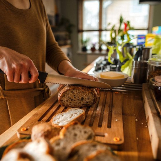 FISKARS BRØDKNIV 23 CM